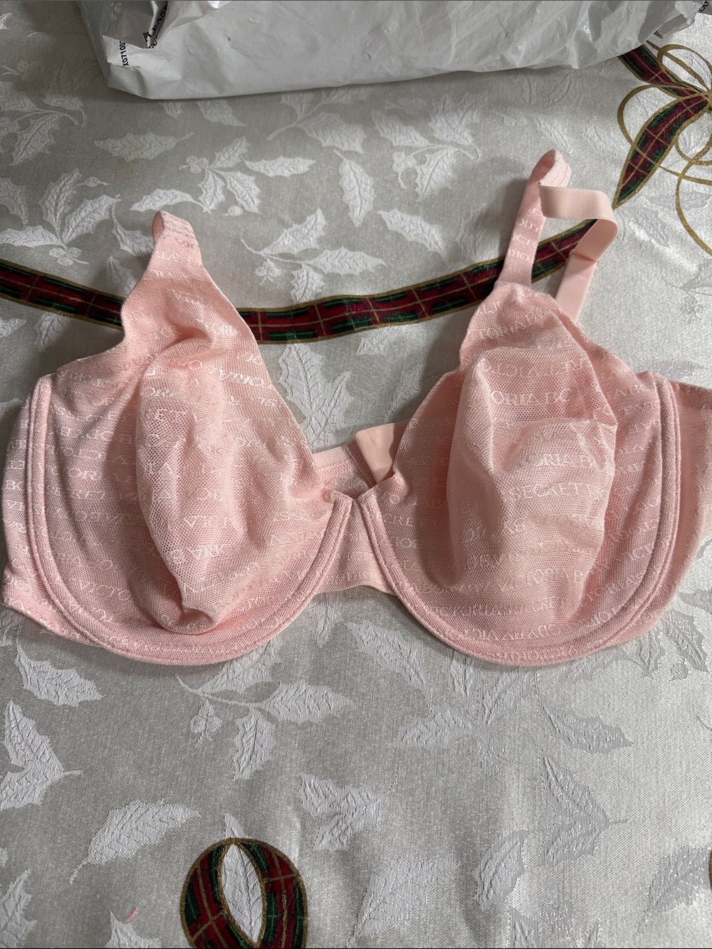 Victoria's Secret Pale Pink Lace Underwire Bra